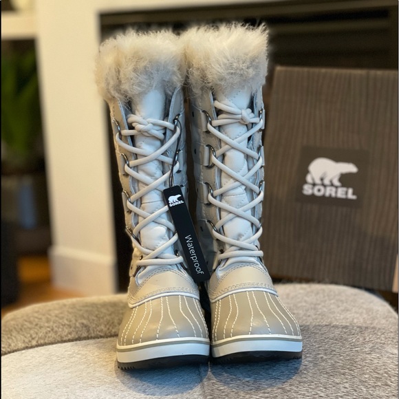 New with tags Sorel Tofino winter boot - Picture 4 of 4